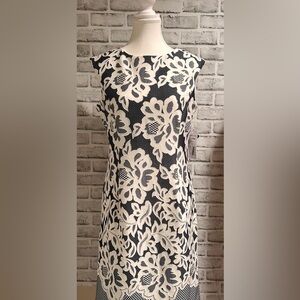 NWT Sandra Darren Dress - cap sleeve textured floral print sheath Navy &…​